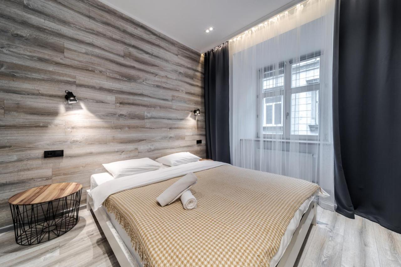 Staroevreyska Apartment B Lviv Buitenkant foto